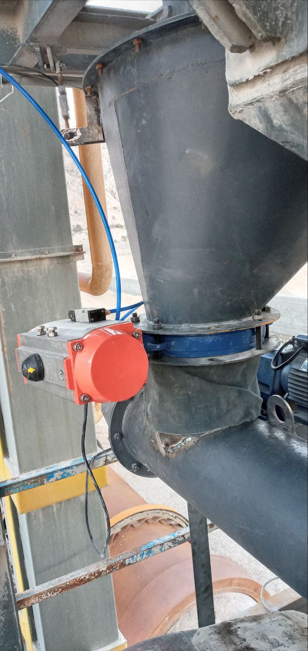 صمام المخمد